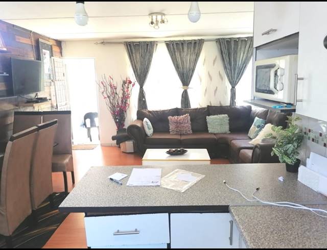 2 BEDROOM APARTMENT FOR SALE IN SOUTHDALE